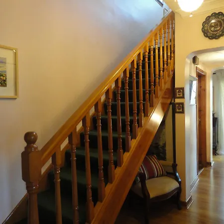 Tree Tops Bed & Breakfast 4*
